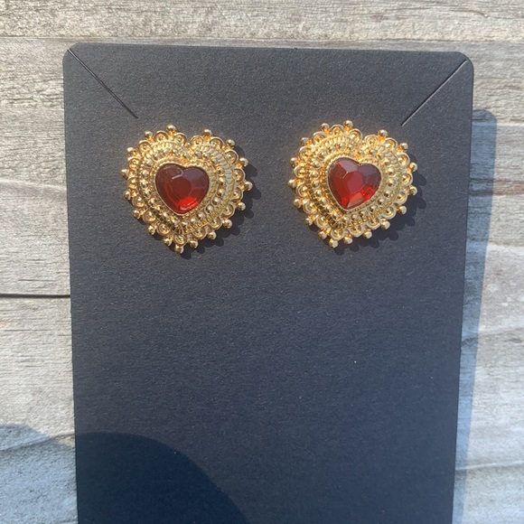 3/$20 Heart Shaped Vintage Avon Earrings - Picture 7 of 7